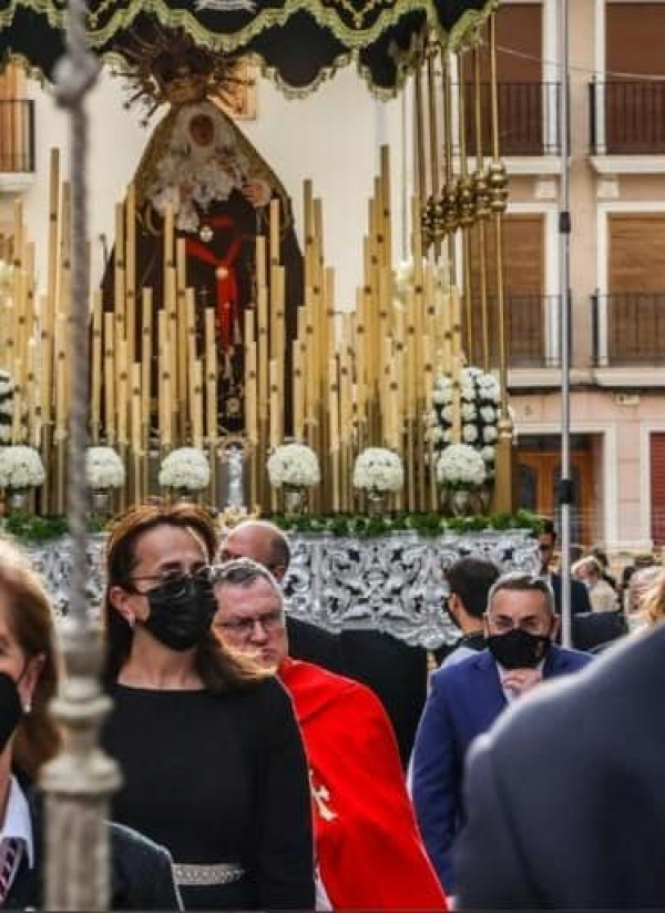 Eucaristía y procesión de la Hermandad de Nuestra Señora de la Soledad