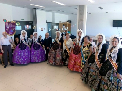 Visita al Centro de Día de Mayores Dependientes - Fallas de Elda 2015