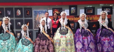 Visita II Exposición de Fotografía en Carrefour - Jueves de Plantá Fallas de Elda 2014