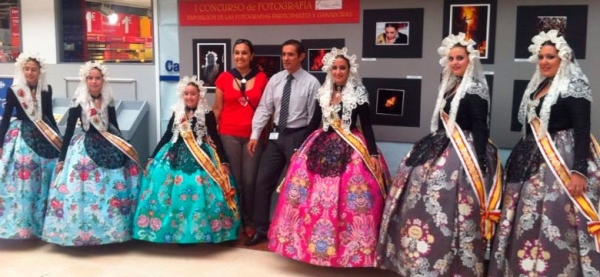 PRIMER DÍA DE FALLAS: VISITA AL CENTRO DE DÍA Y RECOGIDA COCHES OFICIALES