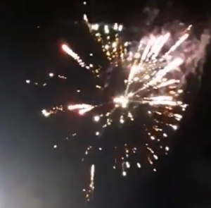 Fuegos artificiales en la noche de RR.MM.